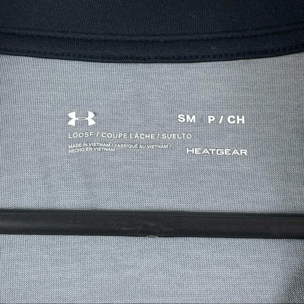 Men's ExcCond Under Armour 1/4 Zip Loose Fit Heat Gear‎ Grey Pullover Small